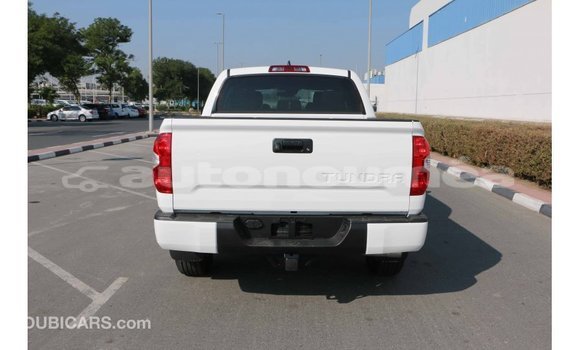 Acheter Import Voiture Toyota Tundra Blanc à Import - Dubai, Iles Acheter Import Voiture Toyota Tundra Blanc à Import - Dubai, Iles