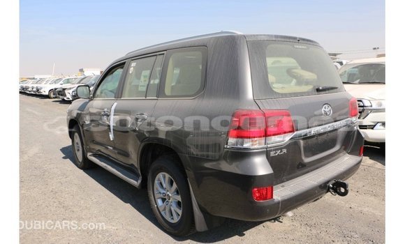Acheter Import Voiture Toyota Land Cruiser Noir à Import - Dubai, Iles Acheter Import Voiture Toyota Land Cruiser Noir à Import - Dubai, Iles
