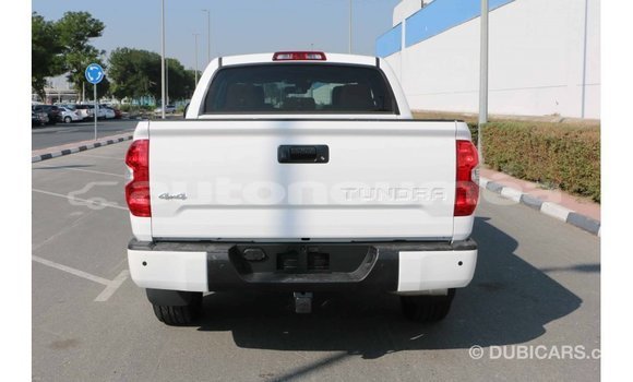 Acheter Import Voiture Toyota Tundra Blanc à Import - Dubai, Iles Acheter Import Voiture Toyota Tundra Blanc à Import - Dubai, Iles