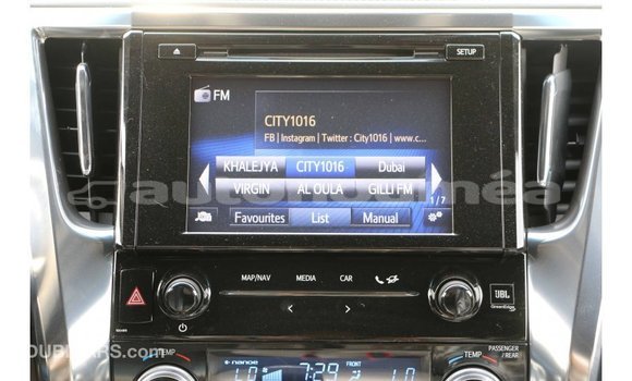 Acheter Import Voiture Toyota Alphard Blanc à Import - Dubai, Iles Acheter Import Voiture Toyota Alphard Blanc à Import - Dubai, Iles