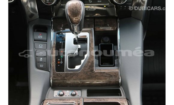 Acheter Import Voiture Toyota Alphard Blanc à Import - Dubai, Iles Acheter Import Voiture Toyota Alphard Blanc à Import - Dubai, Iles