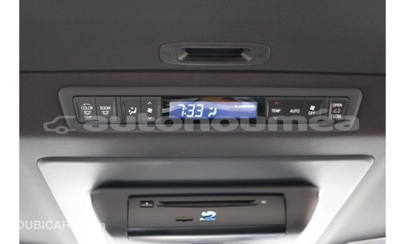 Acheter Import Voiture Toyota Alphard Blanc à Import - Dubai, Iles Acheter Import Voiture Toyota Alphard Blanc à Import - Dubai, Iles