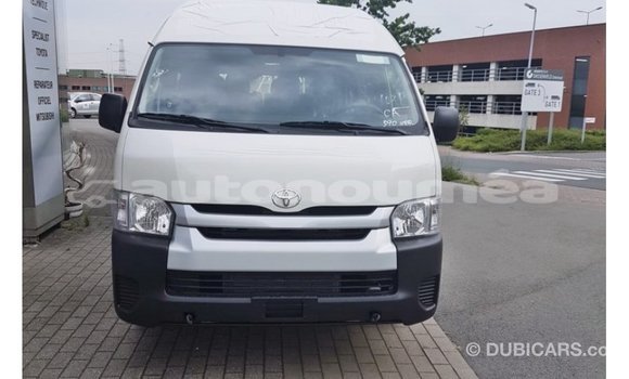 Buy Import Toyota Hiace White Car in Import - Dubai in Iles Buy Import Toyota Hiace White Car in Import - Dubai in Iles