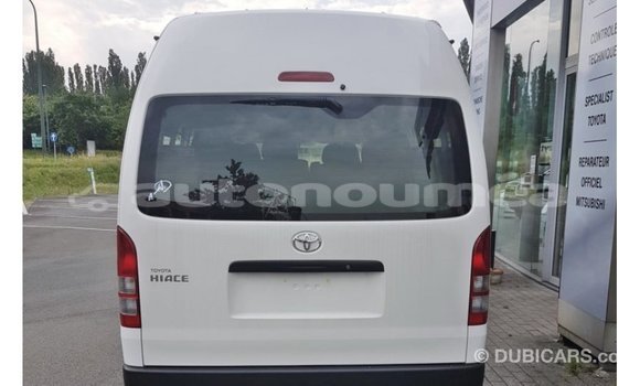 Buy Import Toyota Hiace White Car in Import - Dubai in Iles Buy Import Toyota Hiace White Car in Import - Dubai in Iles