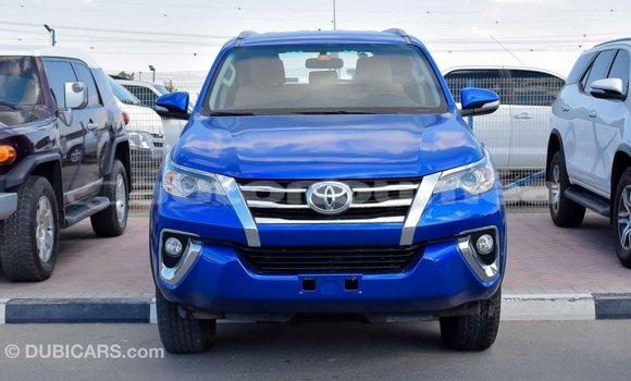 Acheter Import Voiture Toyota Fortuner Bleu à Import - Dubai, Iles Acheter Import Voiture Toyota Fortuner Bleu à Import - Dubai, Iles