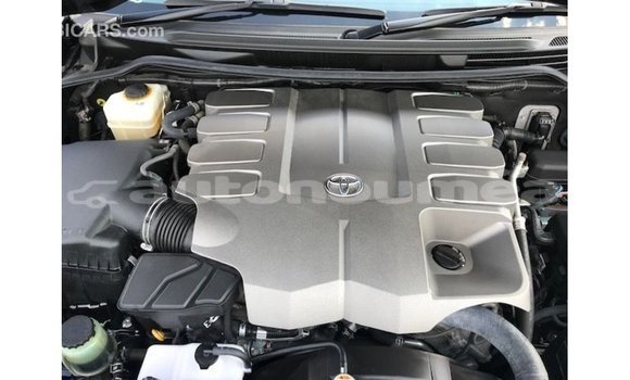 Acheter Import Voiture Toyota Land Cruiser Noir à Import - Dubai, Iles Acheter Import Voiture Toyota Land Cruiser Noir à Import - Dubai, Iles