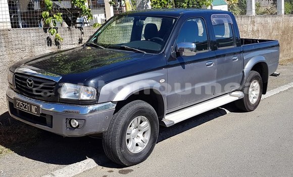 Buy Used Mazda B25 Other Car in Thio in Sud