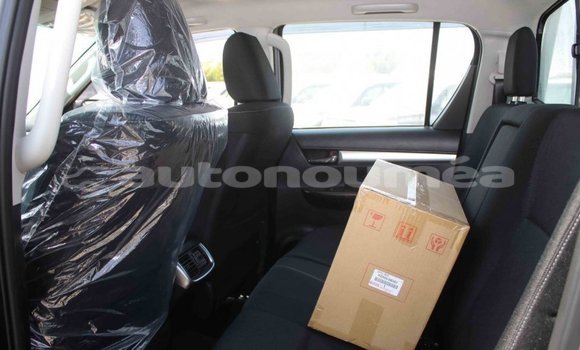 Buy Import Toyota Hilux Other Car in Import - Dubai in Iles Buy Import Toyota Hilux Other Car in Import - Dubai in Iles