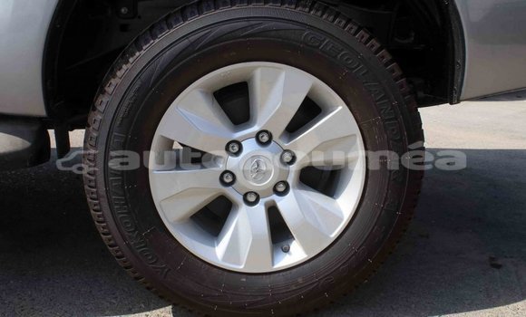Buy Import Toyota Hilux Other Car in Import - Dubai in Iles Buy Import Toyota Hilux Other Car in Import - Dubai in Iles
