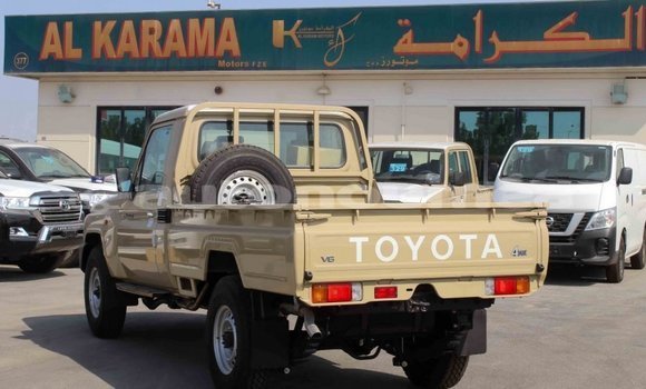 Buy Import Toyota Land Cruiser Beige Car in Import - Dubai in Iles Buy Import Toyota Land Cruiser Beige Car in Import - Dubai in Iles