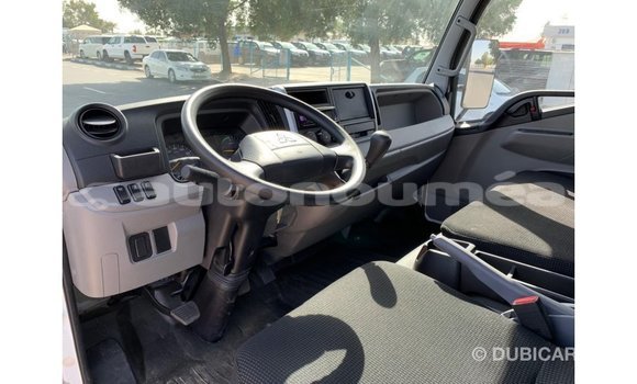 Buy Import Mitsubishi i White Car in Import - Dubai in Iles Buy Import Mitsubishi i White Car in Import - Dubai in Iles