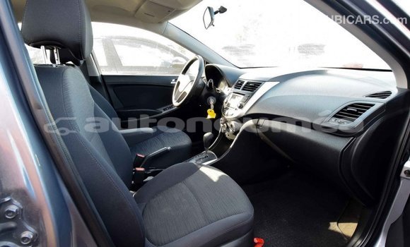 Buy Import Hyundai Accent Other Car in Import - Dubai in Iles Buy Import Hyundai Accent Other Car in Import - Dubai in Iles