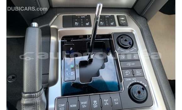Buy Import Toyota Land Cruiser Other Car in Import - Dubai in Iles Buy Import Toyota Land Cruiser Other Car in Import - Dubai in Iles
