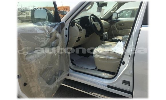 Acheter Import Voiture Nissan Patrol Blanc à Import - Dubai, Iles Acheter Import Voiture Nissan Patrol Blanc à Import - Dubai, Iles