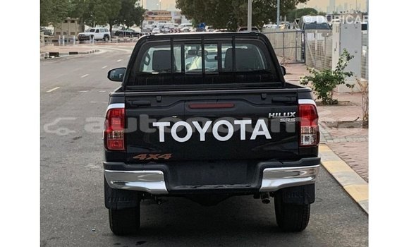 Buy Import Toyota Hilux Black Car in Import - Dubai in Iles Buy Import Toyota Hilux Black Car in Import - Dubai in Iles
