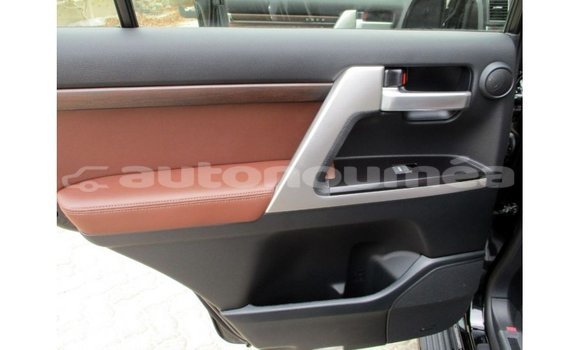 Acheter Import Voiture Toyota Land Cruiser Noir à Import - Dubai, Iles Acheter Import Voiture Toyota Land Cruiser Noir à Import - Dubai, Iles