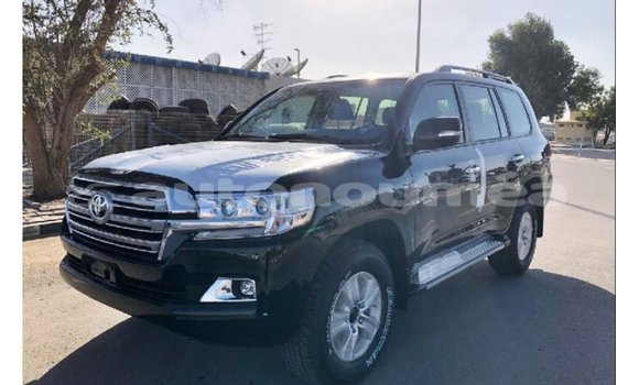 Buy Import Toyota Land Cruiser Black Car in Import - Dubai in Iles Buy Import Toyota Land Cruiser Black Car in Import - Dubai in Iles