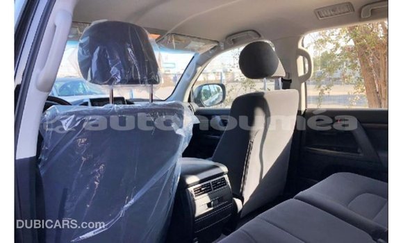 Buy Import Toyota Land Cruiser Black Car in Import - Dubai in Iles Buy Import Toyota Land Cruiser Black Car in Import - Dubai in Iles