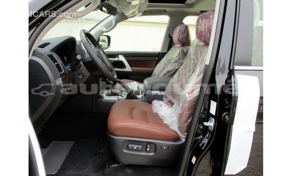 Acheter Import Voiture Toyota Land Cruiser Noir à Import - Dubai, Iles Acheter Import Voiture Toyota Land Cruiser Noir à Import - Dubai, Iles