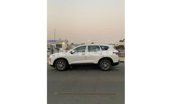 Acheter Import Voiture Hyundai Santa Fe Blanc à Import - Dubai, Iles Acheter Import Voiture Hyundai Santa Fe Blanc à Import - Dubai, Iles