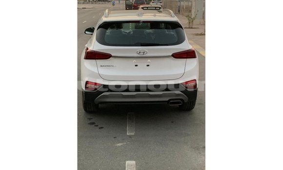 Acheter Import Voiture Hyundai Santa Fe Blanc à Import - Dubai, Iles Acheter Import Voiture Hyundai Santa Fe Blanc à Import - Dubai, Iles