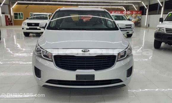 Buy Import Kia Carnival Other Car in Import - Dubai in Iles Buy Import Kia Carnival Other Car in Import - Dubai in Iles
