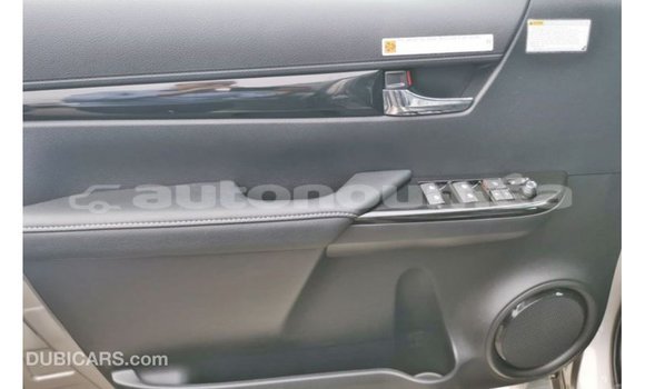 Acheter Import Voiture Toyota Hilux Autre à Import - Dubai, Iles Acheter Import Voiture Toyota Hilux Autre à Import - Dubai, Iles