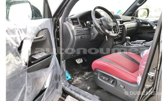 Acheter Import Voiture Lexus LX Noir à Import - Dubai, Iles Acheter Import Voiture Lexus LX Noir à Import - Dubai, Iles