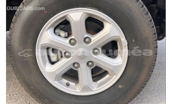Acheter Import Voiture Mitsubishi L200 Marron à Import - Dubai, Iles Acheter Import Voiture Mitsubishi L200 Marron à Import - Dubai, Iles