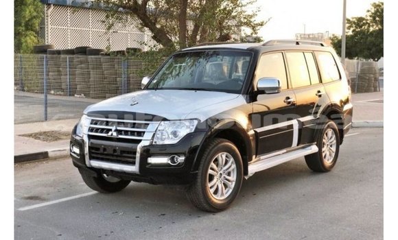 Acheter Import Voiture Mitsubishi Pajero Noir à Import - Dubai, Iles Acheter Import Voiture Mitsubishi Pajero Noir à Import - Dubai, Iles