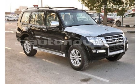 Acheter Import Voiture Mitsubishi Pajero Noir à Import - Dubai, Iles Acheter Import Voiture Mitsubishi Pajero Noir à Import - Dubai, Iles