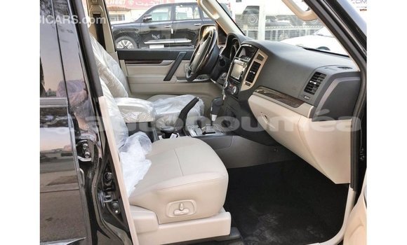 Buy Import Mitsubishi Pajero Black Car in Import - Dubai in Iles Buy Import Mitsubishi Pajero Black Car in Import - Dubai in Iles
