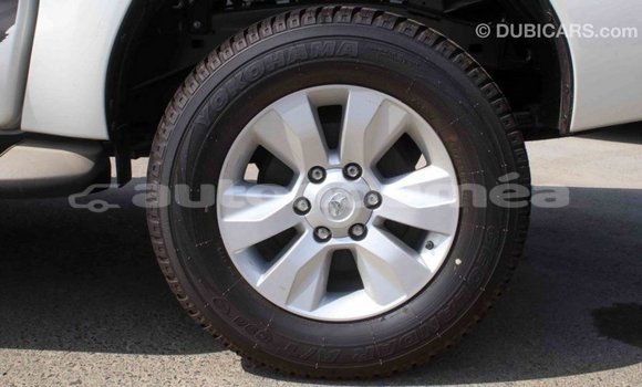 Buy Import Toyota Hilux White Car in Import - Dubai in Iles Buy Import Toyota Hilux White Car in Import - Dubai in Iles