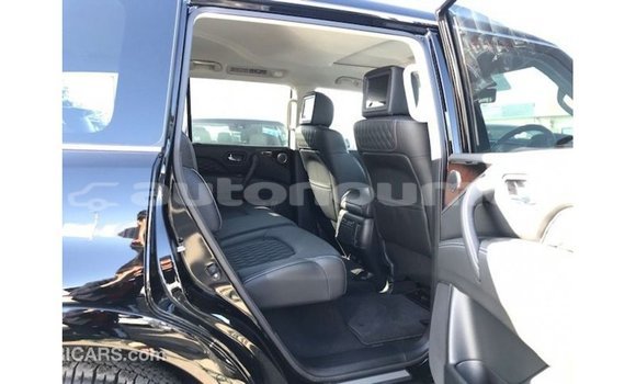 Acheter Import Voiture Infiniti Q Noir à Import - Dubai, Iles Acheter Import Voiture Infiniti Q Noir à Import - Dubai, Iles