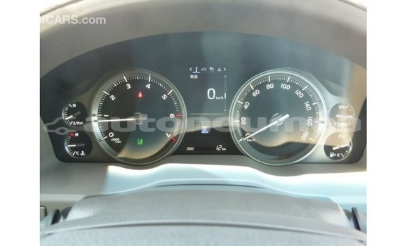 Acheter Import Voiture Toyota Land Cruiser Blanc à Import - Dubai, Iles Acheter Import Voiture Toyota Land Cruiser Blanc à Import - Dubai, Iles