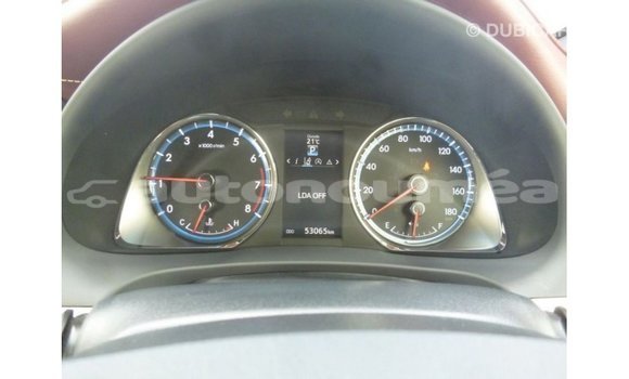 Acheter Import Voiture Toyota Harrier Marron à Import - Dubai, Iles Acheter Import Voiture Toyota Harrier Marron à Import - Dubai, Iles