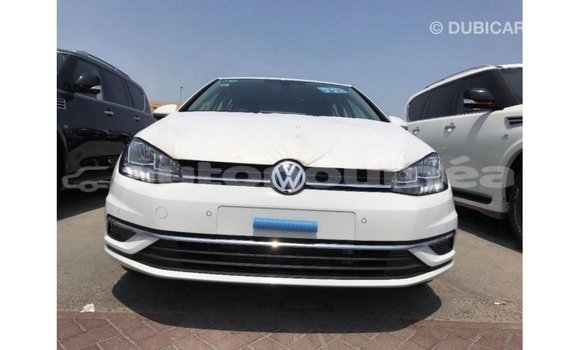 Acheter Import Voiture Volkswagen Golf Blanc à Import - Dubai, Iles Acheter Import Voiture Volkswagen Golf Blanc à Import - Dubai, Iles