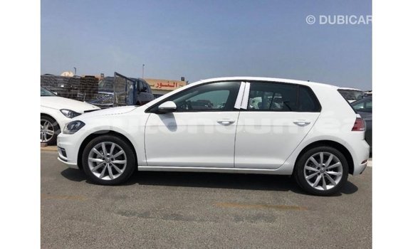 Acheter Import Voiture Volkswagen Golf Blanc à Import - Dubai, Iles Acheter Import Voiture Volkswagen Golf Blanc à Import - Dubai, Iles