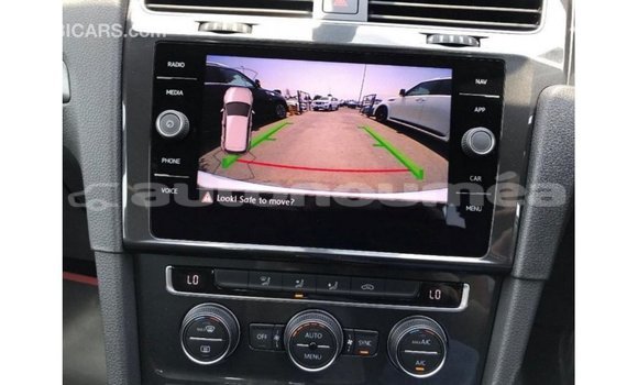 Acheter Import Voiture Volkswagen Golf Blanc à Import - Dubai, Iles Acheter Import Voiture Volkswagen Golf Blanc à Import - Dubai, Iles