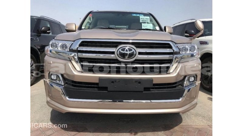 Big with watermark toyota land cruiser iles import dubai 2750