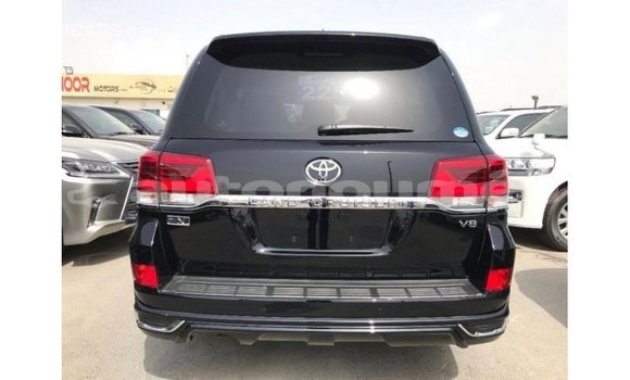 Acheter Import Voiture Toyota Land Cruiser Noir à Import - Dubai, Iles Acheter Import Voiture Toyota Land Cruiser Noir à Import - Dubai, Iles