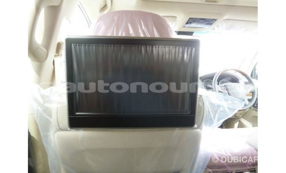 Acheter Import Voiture Toyota Land Cruiser Blanc à Import - Dubai, Iles Acheter Import Voiture Toyota Land Cruiser Blanc à Import - Dubai, Iles