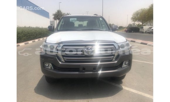 Acheter Import Voiture Toyota Land Cruiser Autre à Import - Dubai, Iles Acheter Import Voiture Toyota Land Cruiser Autre à Import - Dubai, Iles