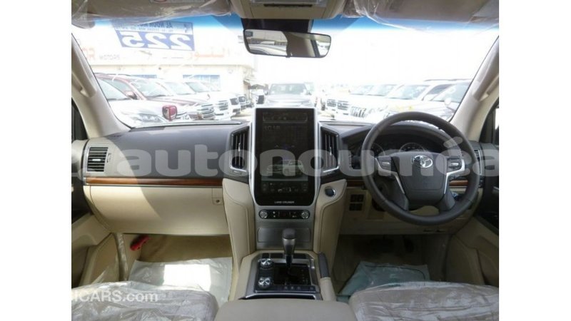 Big with watermark toyota land cruiser iles import dubai 2756