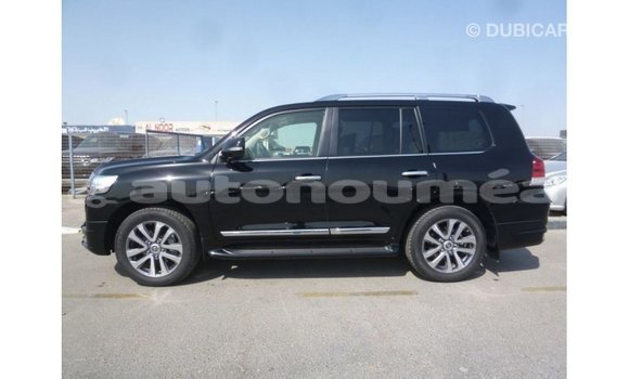 Acheter Import Voiture Toyota Land Cruiser Noir à Import - Dubai, Iles Acheter Import Voiture Toyota Land Cruiser Noir à Import - Dubai, Iles