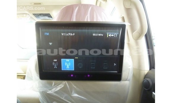Acheter Import Voiture Toyota Land Cruiser Blanc à Import - Dubai, Iles Acheter Import Voiture Toyota Land Cruiser Blanc à Import - Dubai, Iles