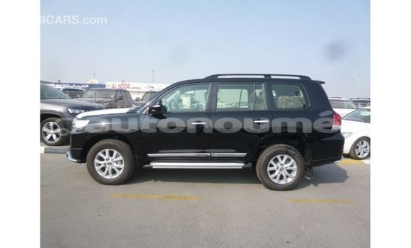 Acheter Import Voiture Toyota Land Cruiser Noir à Import - Dubai, Iles Acheter Import Voiture Toyota Land Cruiser Noir à Import - Dubai, Iles