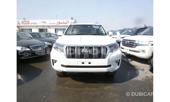 Acheter Import Voiture Toyota Prado Blanc à Import - Dubai, Iles Acheter Import Voiture Toyota Prado Blanc à Import - Dubai, Iles