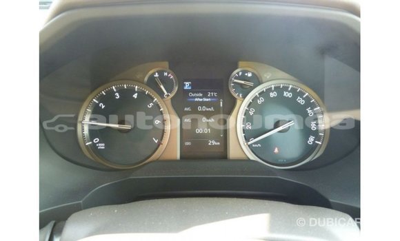 Acheter Import Voiture Toyota Prado Blanc à Import - Dubai, Iles Acheter Import Voiture Toyota Prado Blanc à Import - Dubai, Iles