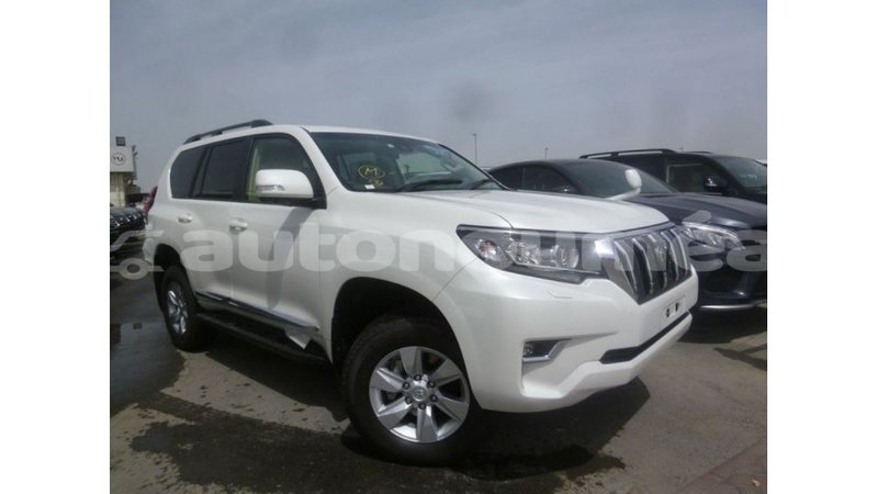 Big with watermark toyota prado iles import dubai 2773